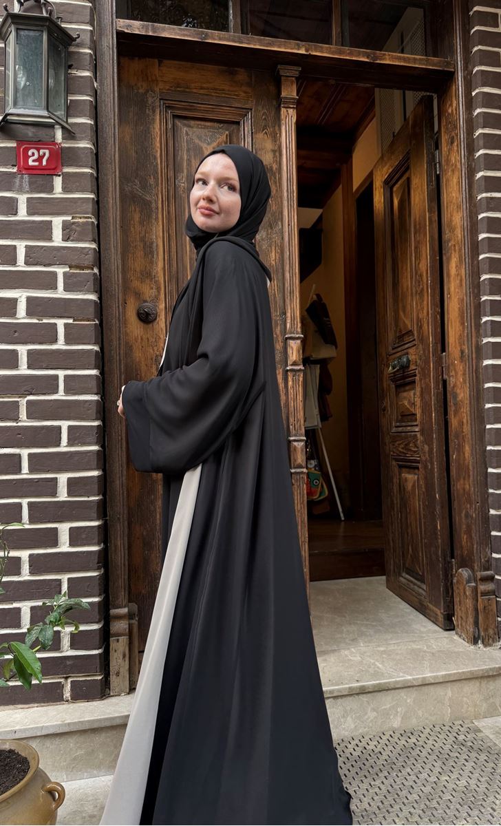 Leyna Abaya Takım resmi