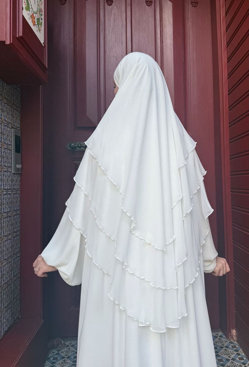 Beyaz Mehlika Takım resmi